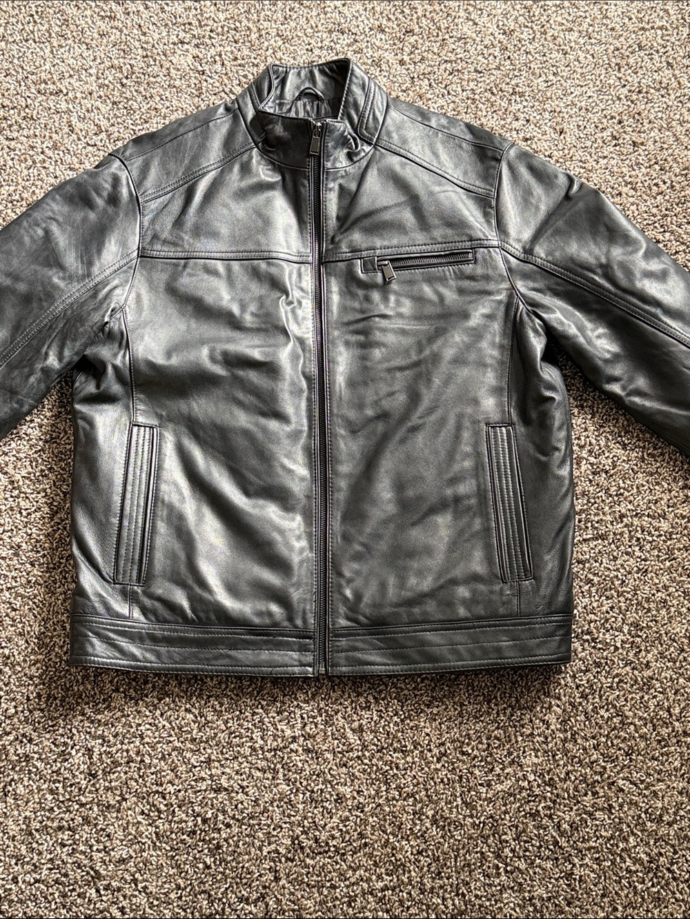 Men's Vintage Black Leather Zip-Up Bomber Jacket